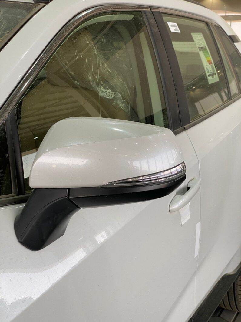 
								Toyota Rav4 LE 2025 full									