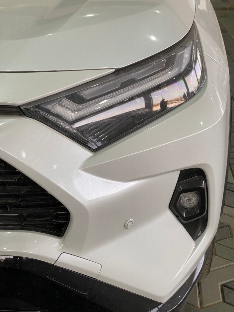 
								Toyota Rav4 LE 2025 full									