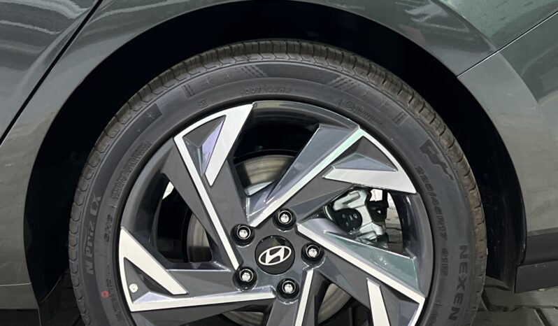 
								Hyundai Elantra full									