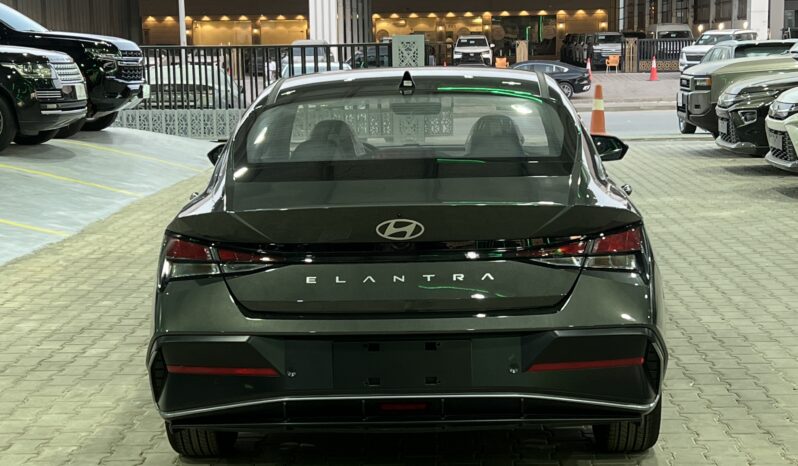 
								Hyundai Elantra full									