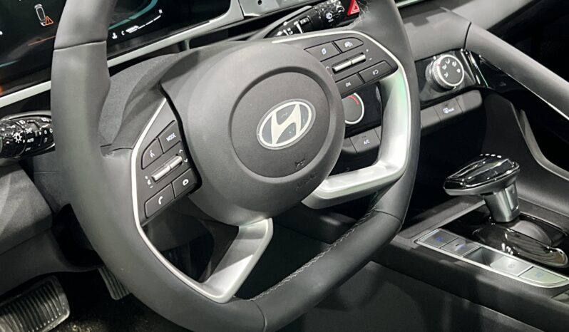 
								Hyundai Elantra full									