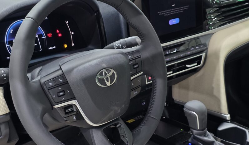 
								Toyota Camry LE Hybrid 2.5 2026 full									