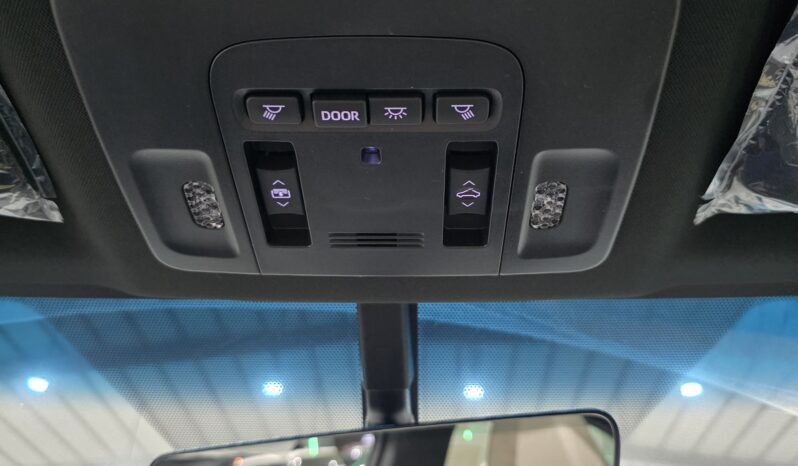 
								Toyota Camry LE Hybrid 2.5 2026 full									