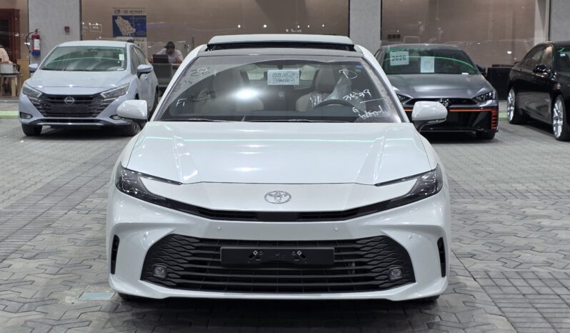 
								Toyota Camry LE Hybrid 2.5 2026 full									