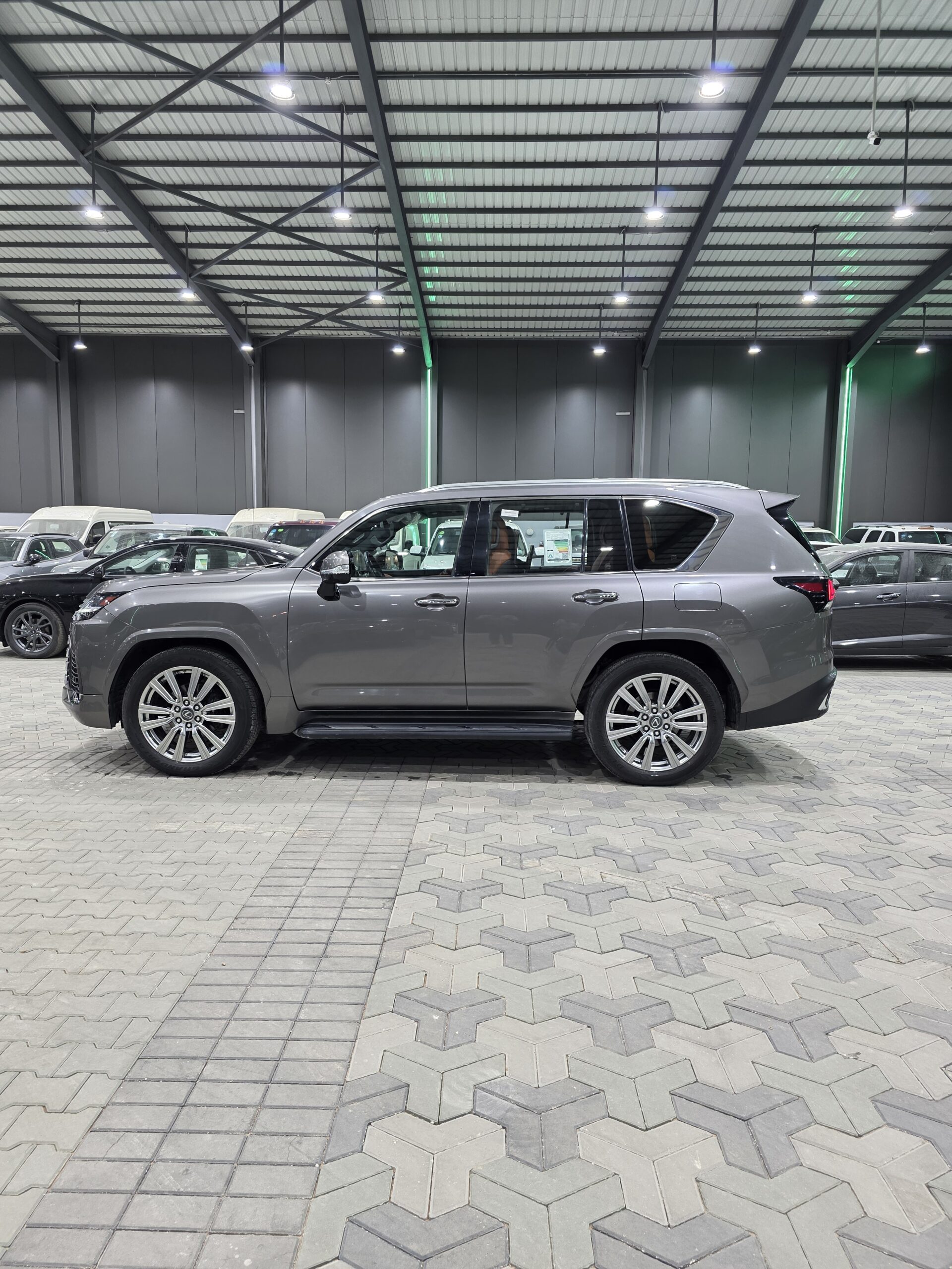 Lexus lx600 Grey