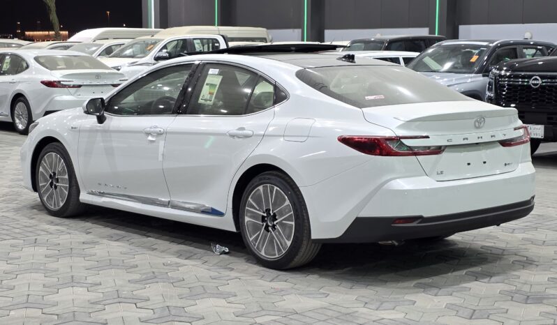 
								Toyota Camry LE Hybrid 2.5 2026 full									
