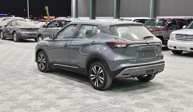 
								Nissan Kicks Mid Option 1.6 2024 full									