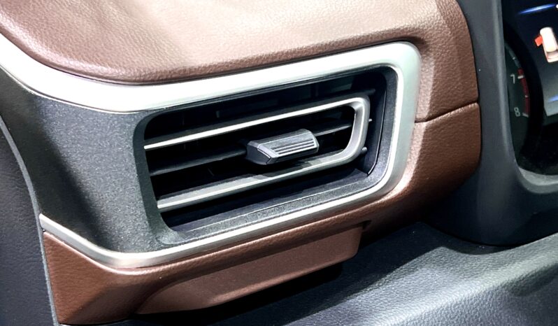 
								Toyota Innova 2.0 2025 full									