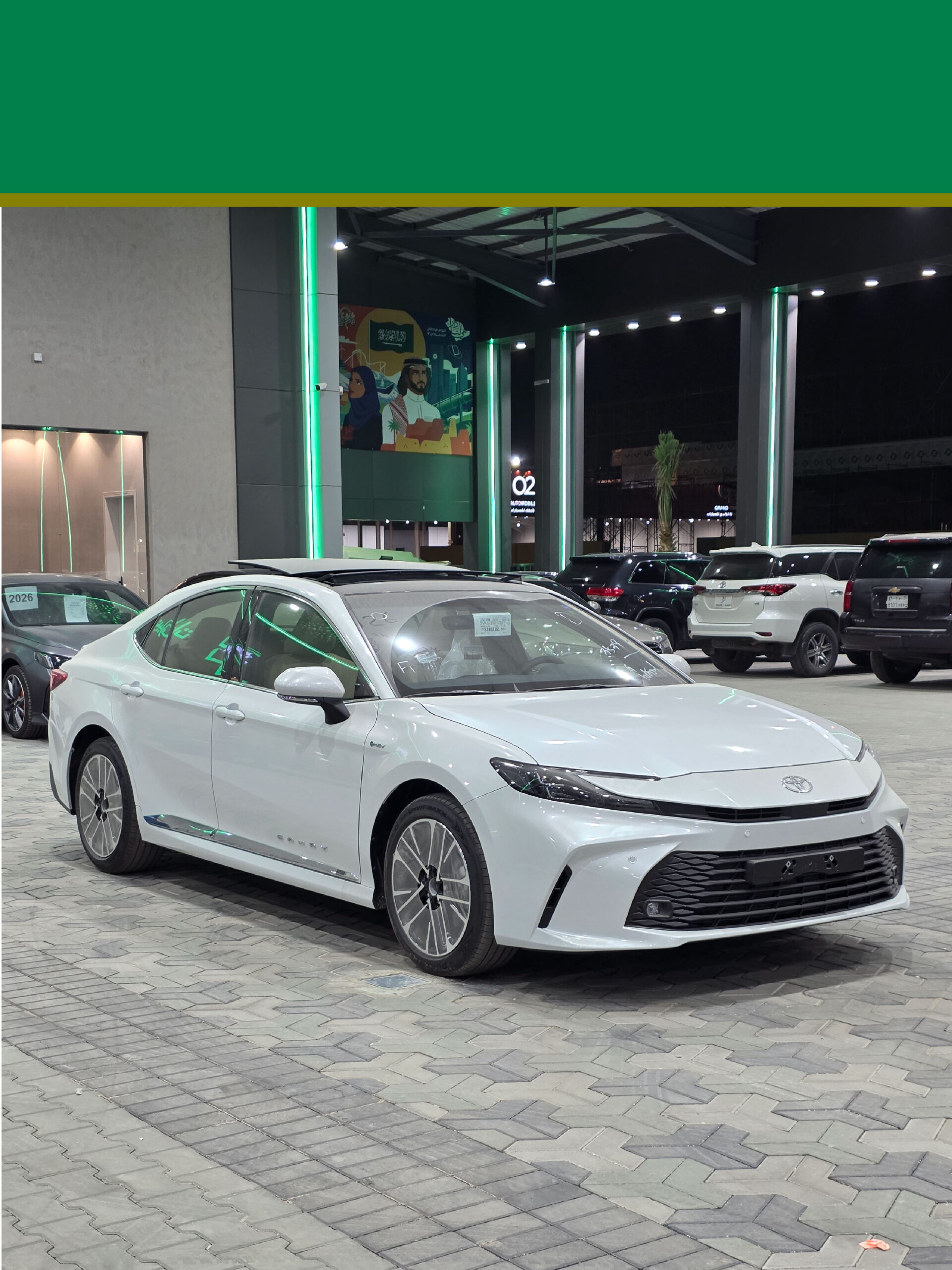 Toyota Camry LE Hybrid 2.5 2026