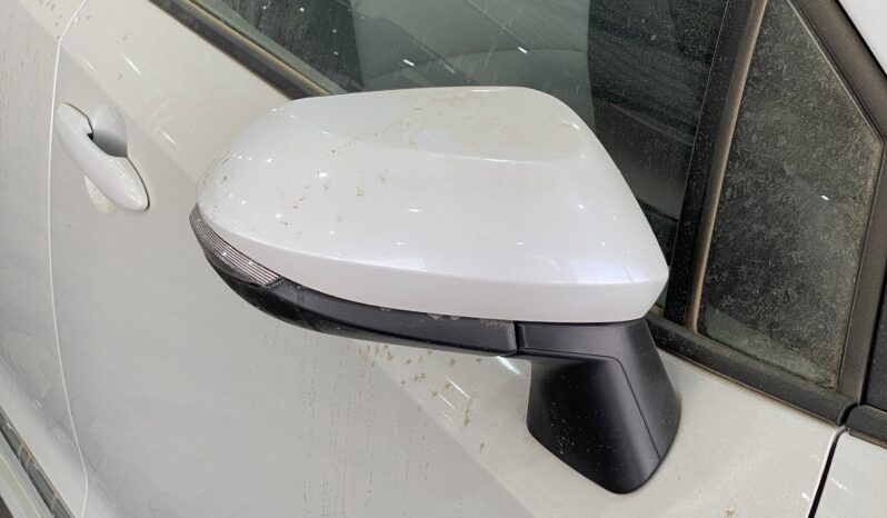 
								Toyota Corolla Exacative 2.0 2026 full									