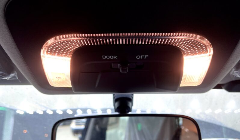 
								Toyota Innova 2.0 2025 full									