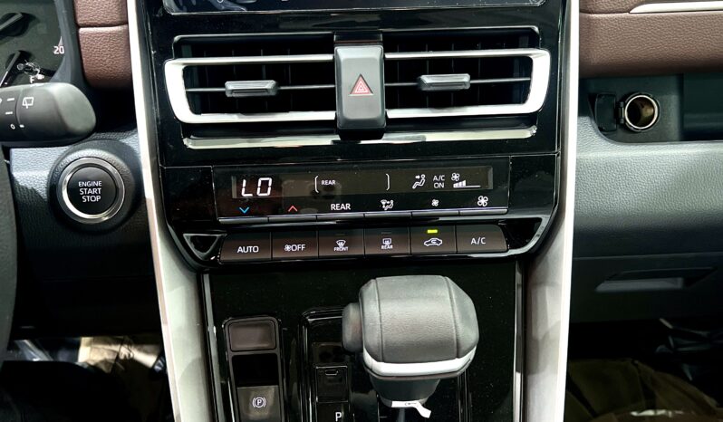 
								Toyota Innova 2.0 2025 full									