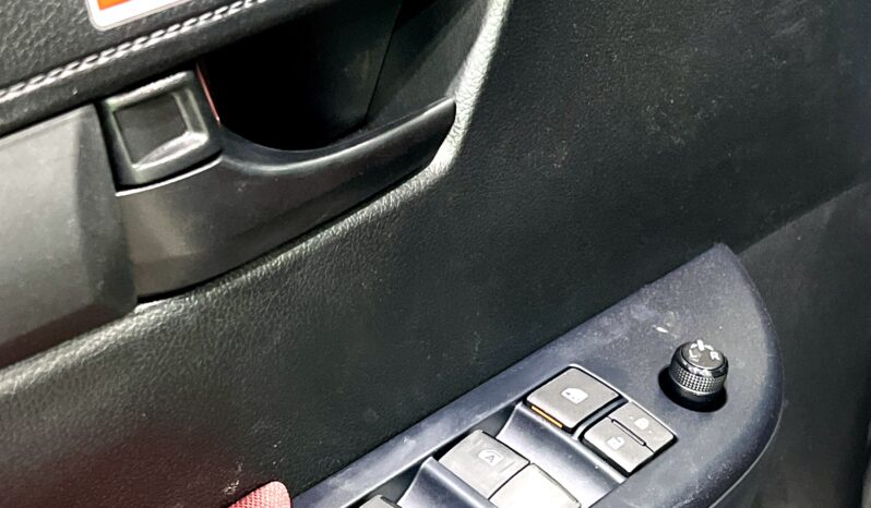 
								Toyota Hilux 2.4 Diesel Double Cab 2025 full									